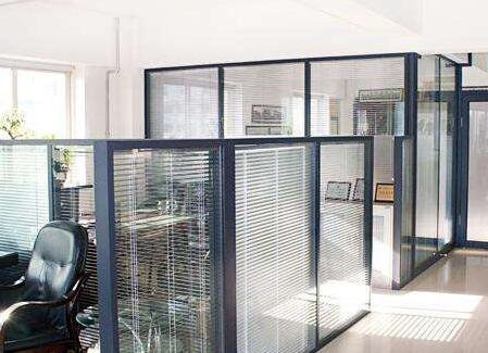 辦公隔斷的材料有哪些？辦公隔斷價(jià)格